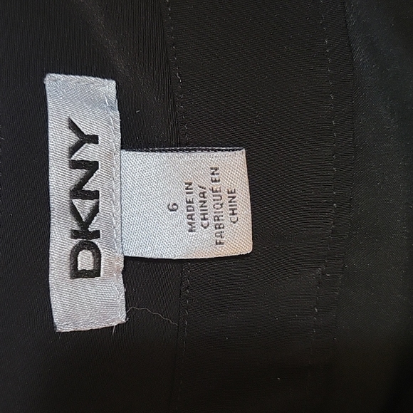 DKNY size 6 skirt - Picture 4 of 4